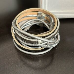 leather bracelet with multi layers - Silver